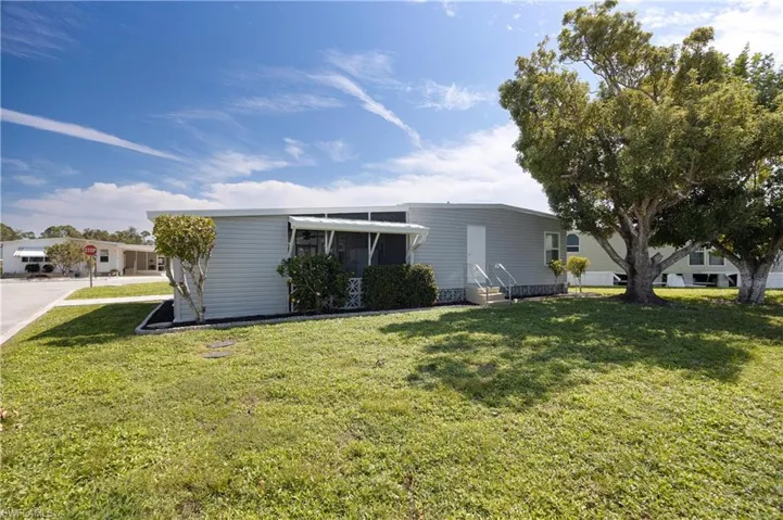 160  Nicklaus  BLVD, North Fort Myers, FL 33903