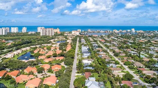 Walk or bike just 6 blocks to the beach. Amazing!