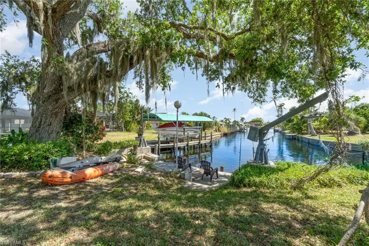 Come & see this gorgeous, tropical, waterfront retreat before it's too late!