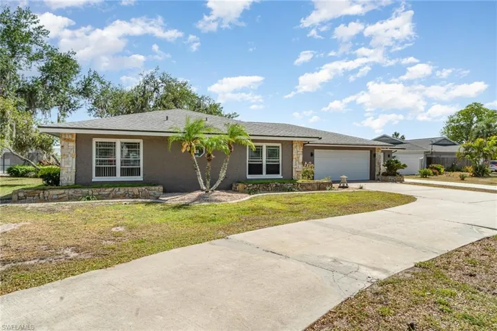 Welcome Home to 13349 Island Rd Fort Myers FL