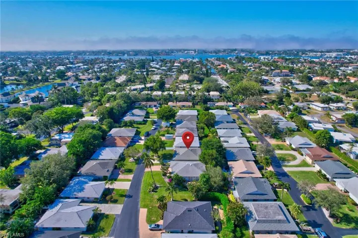 10  Rivard  RD, Naples, FL 34112
