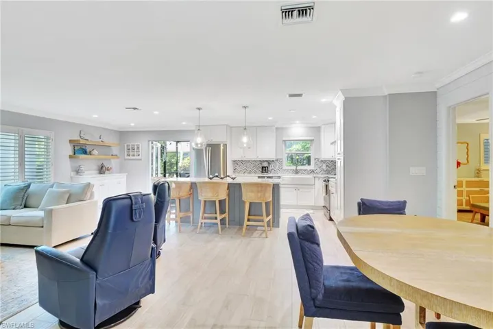 10  Rivard  RD, Naples, FL 34112