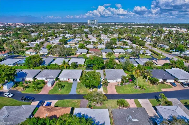 10  Rivard  RD, Naples, FL 34112