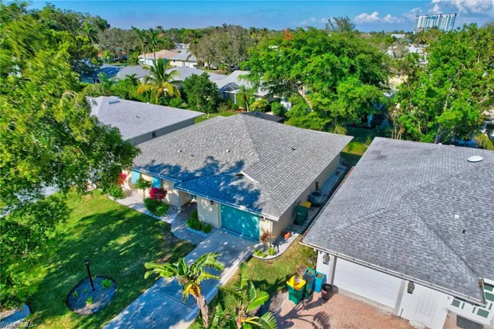 10  Rivard  RD, Naples, FL 34112