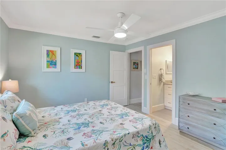 10  Rivard  RD, Naples, FL 34112