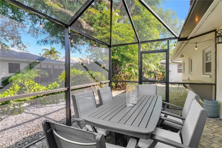 10  Rivard  RD, Naples, FL 34112