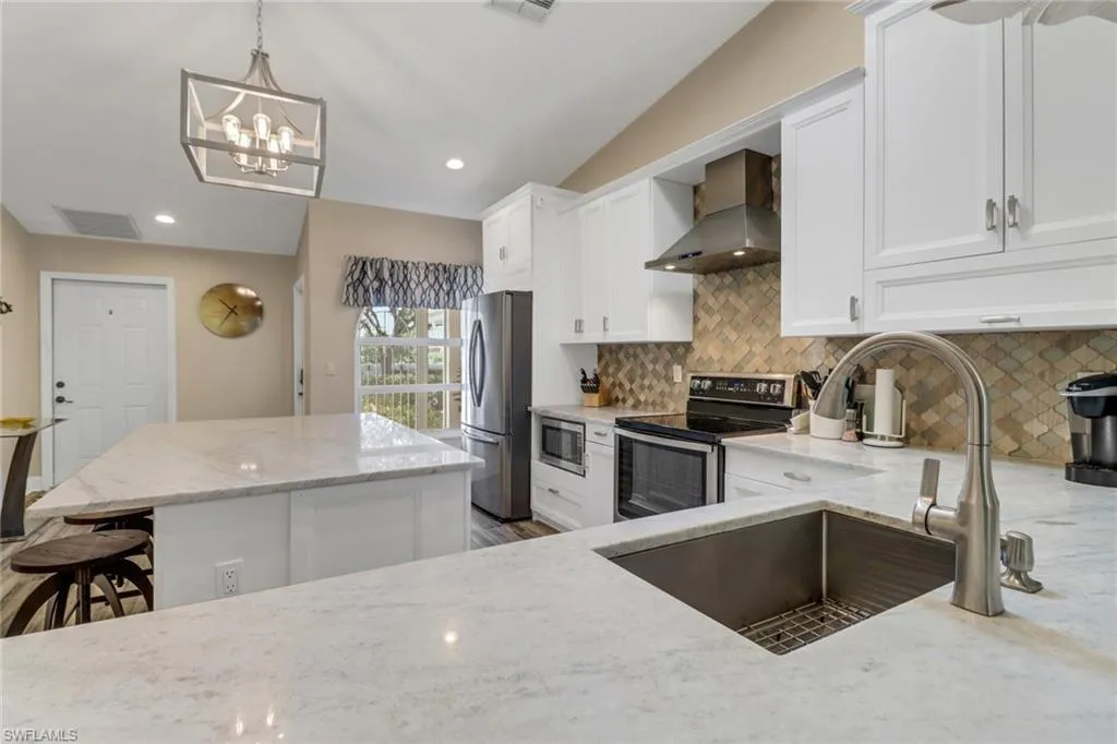 804 Wiggins Bay DR, Naples, FL 34110,225061517