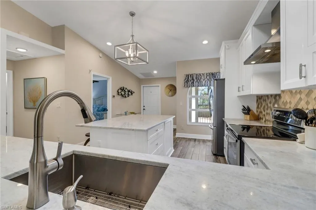 804 Wiggins Bay DR, Naples, FL 34110,225061517