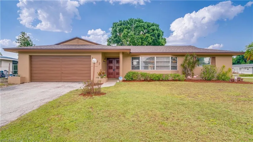 Welcome Home!! 1677 S Fountainhead Rd. Fort Myers, FL 33919