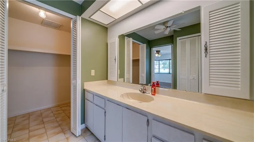 Primary Suite Bathroom