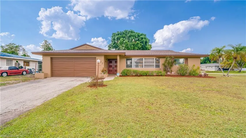 1677 S Fountainhead Rd. Fort Myers, FL 33919