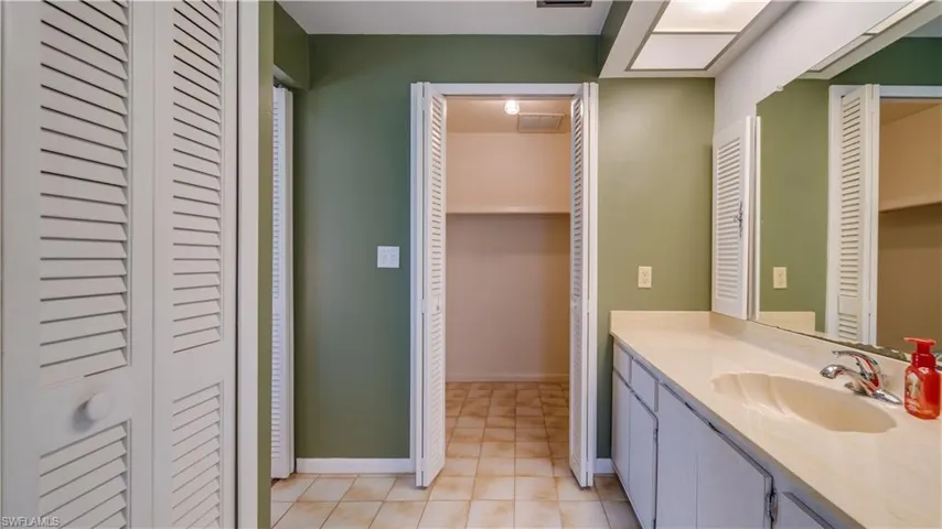 Primary Suite Bathroom