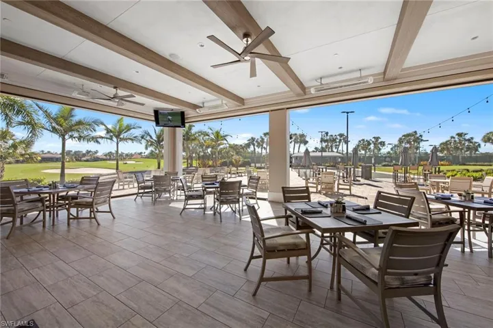 Casual Outdoor Dining
