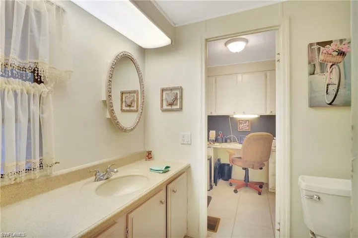 Dual entry into guest bathroom