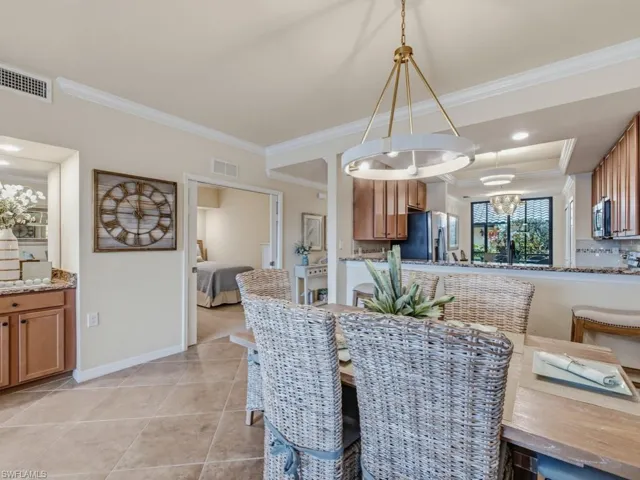 9529 Avellino Way 2815, Naples, Florida 34113