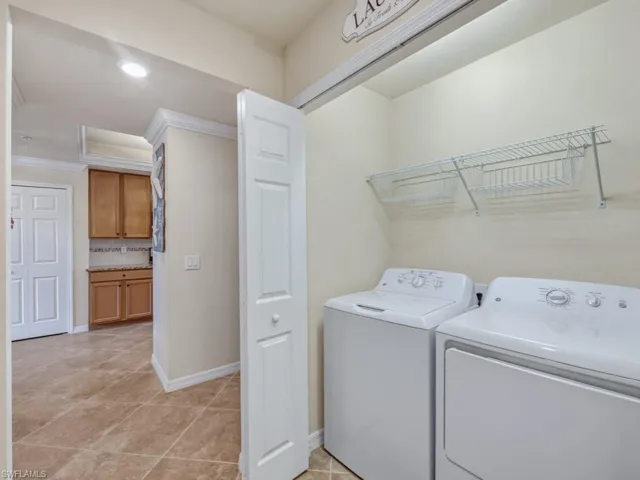 9529 Avellino Way 2815, Naples, Florida 34113