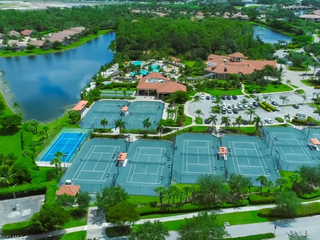 9529 Avellino Way 2815, Naples, Florida 34113