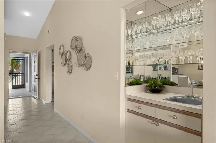 500  Veranda  WAY, Naples, FL 34104