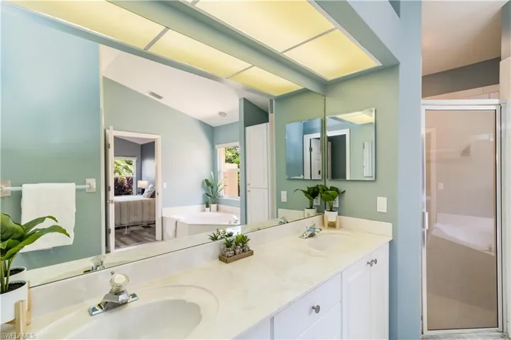 768  Provincetown  DR, Naples, FL 34104