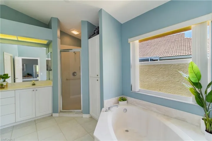 768  Provincetown  DR, Naples, FL 34104