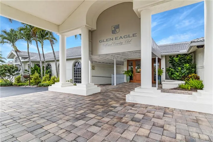 Glen Eagle Clubhouse entrance