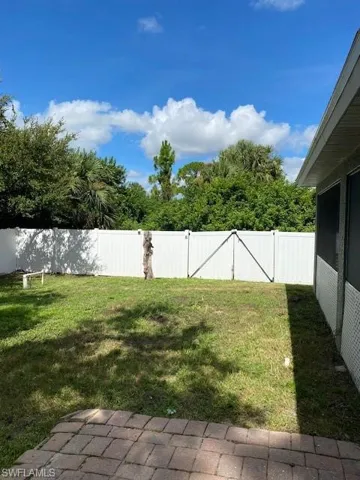 1626 Ne 35th Ter, Cape Coral, Florida 33909