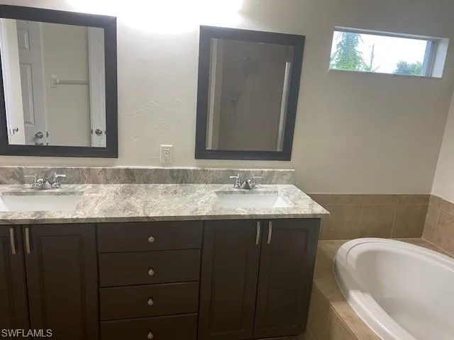 1626 Ne 35th Ter, Cape Coral, Florida 33909
