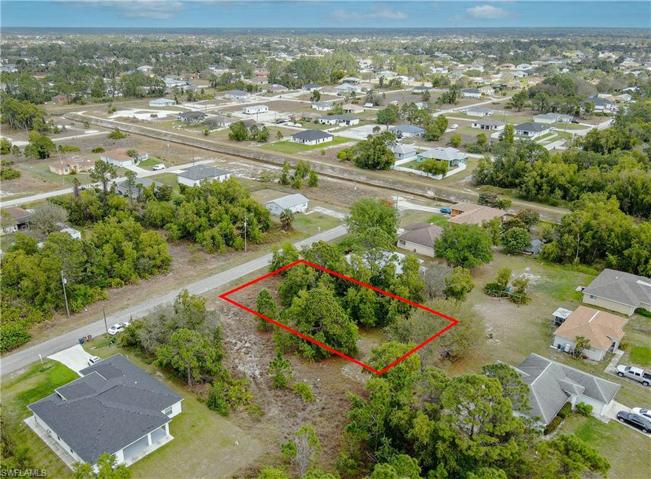 3707  34th SW ST, LEHIGH ACRES, FL 33976