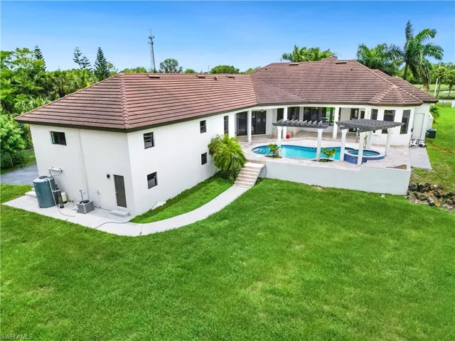 1361 Golden Gate Blvd W, Naples, Florida 34120
