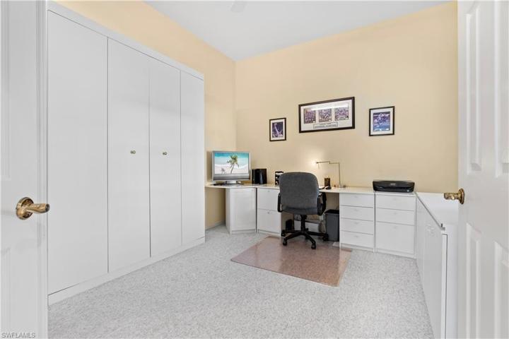 Bedroom/Den