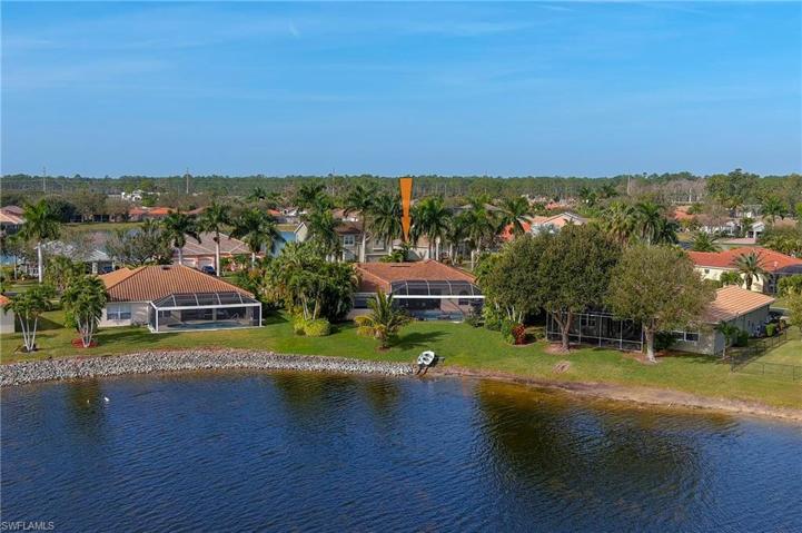 2213  Valencia Lakes  CIR, Naples, FL 34120