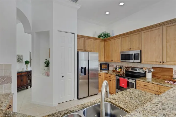 20515 Foxworth Cir, Estero, Florida 33928