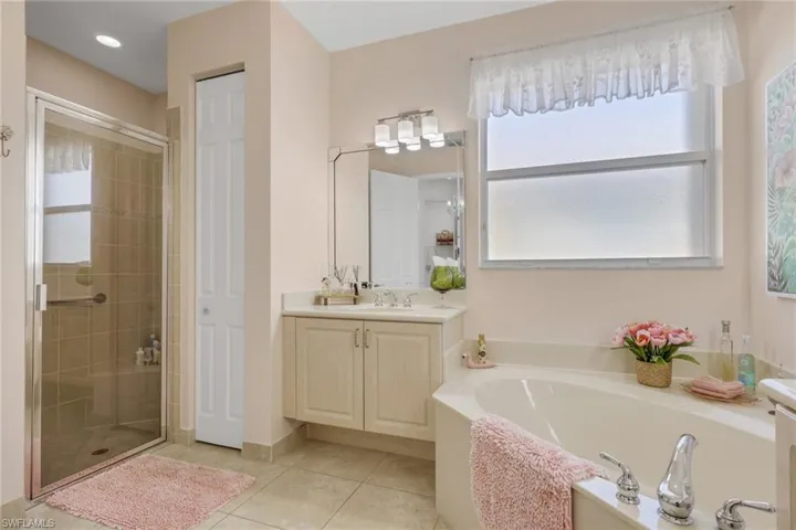 20515 Foxworth Cir, Estero, Florida 33928