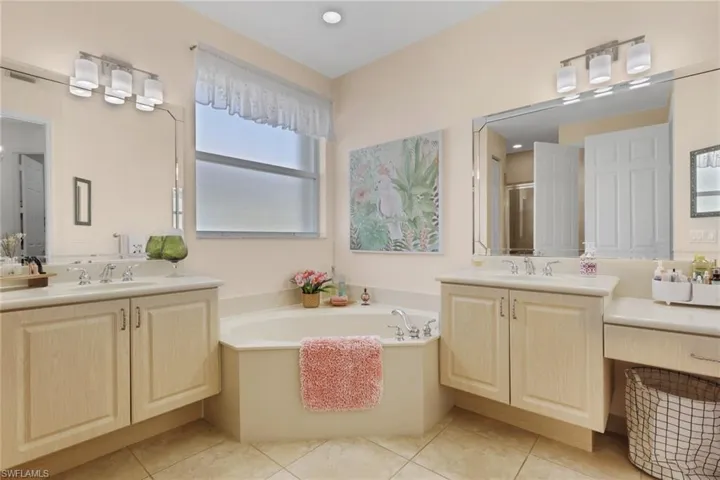 20515 Foxworth Cir, Estero, Florida 33928