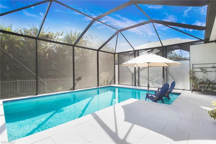 14683  Edgewater  CIR, Naples, FL 34114