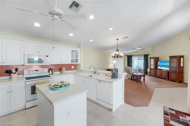 1201 Jardin Dr, Naples, Florida 34104