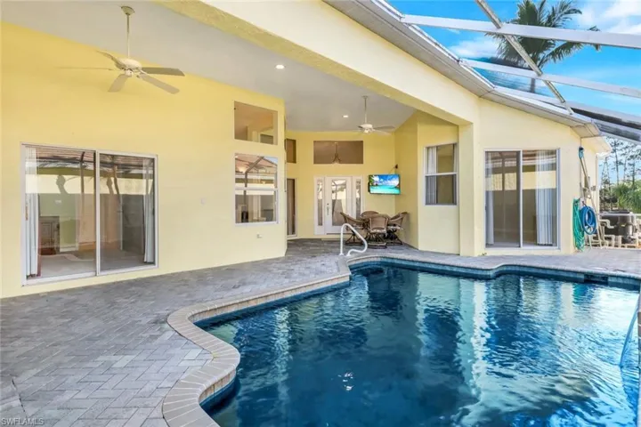 1201 Jardin Dr, Naples, Florida 34104
