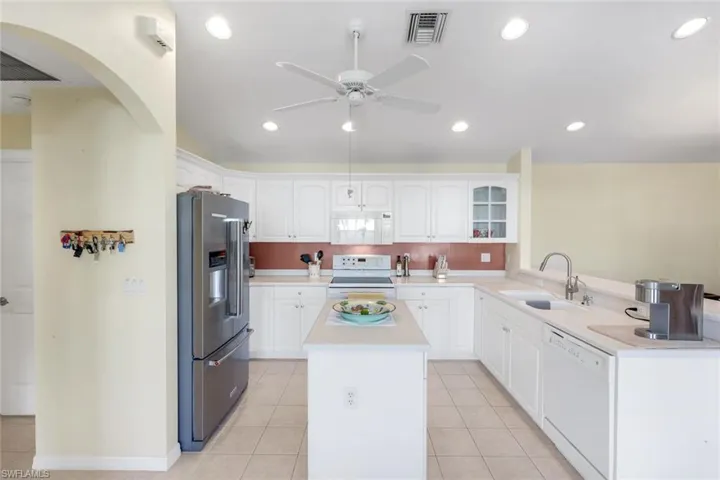 1201 Jardin Dr, Naples, Florida 34104