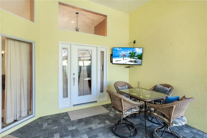1201 Jardin Dr, Naples, Florida 34104
