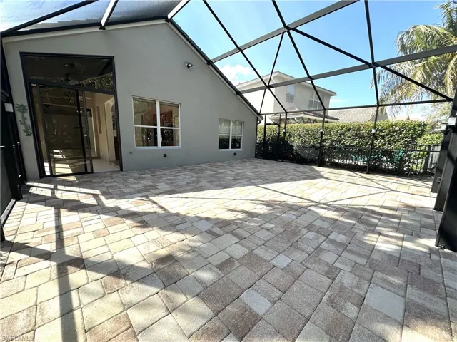 Oversized Screened In Lanai
