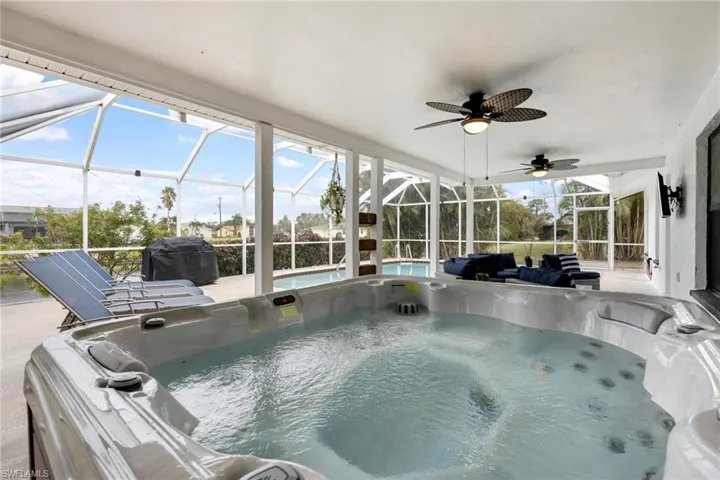 601 SE 23rd  AVE, Cape Coral, FL 33990