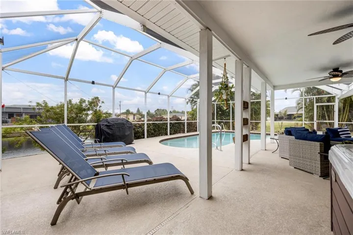 601 SE 23rd  AVE, Cape Coral, FL 33990