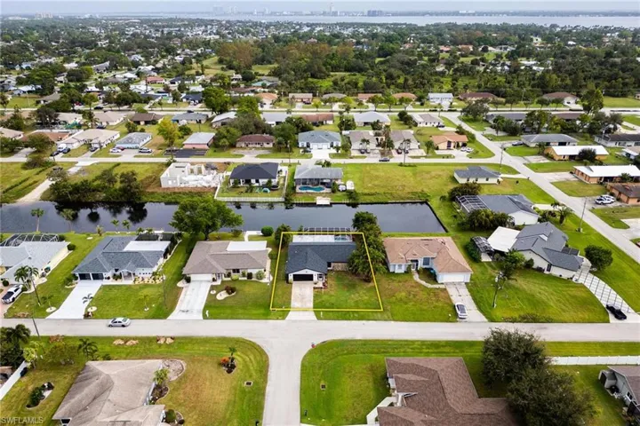 601 SE 23rd  AVE, Cape Coral, FL 33990
