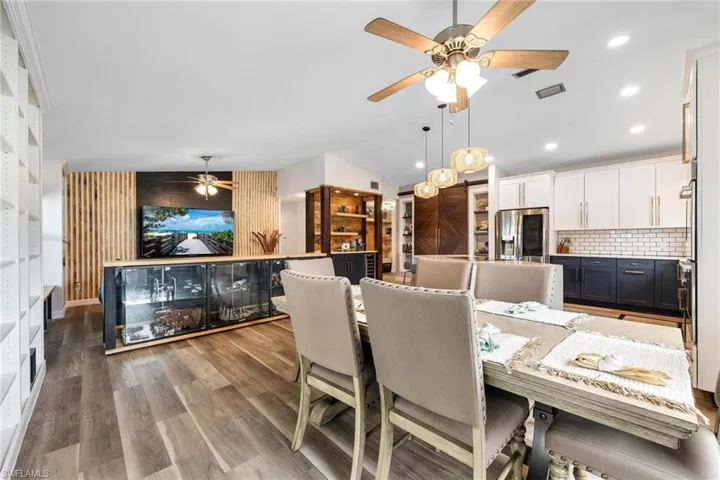 601 SE 23rd  AVE, Cape Coral, FL 33990