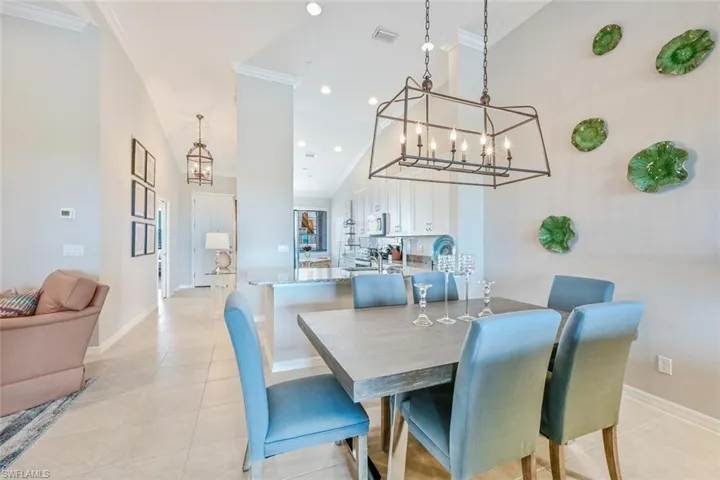 9389  Pocida  CT, Naples, FL 34119