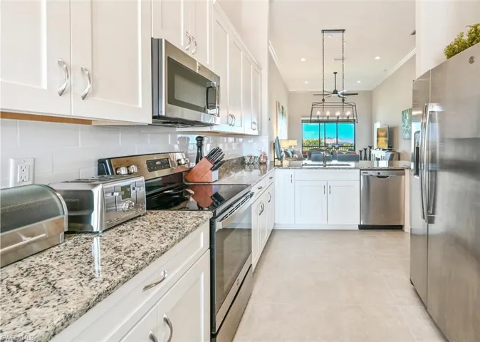 9389  Pocida  CT, Naples, FL 34119