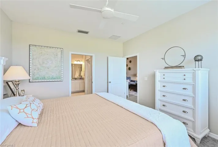 9389  Pocida  CT, Naples, FL 34119