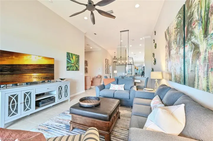 9389  Pocida  CT, Naples, FL 34119
