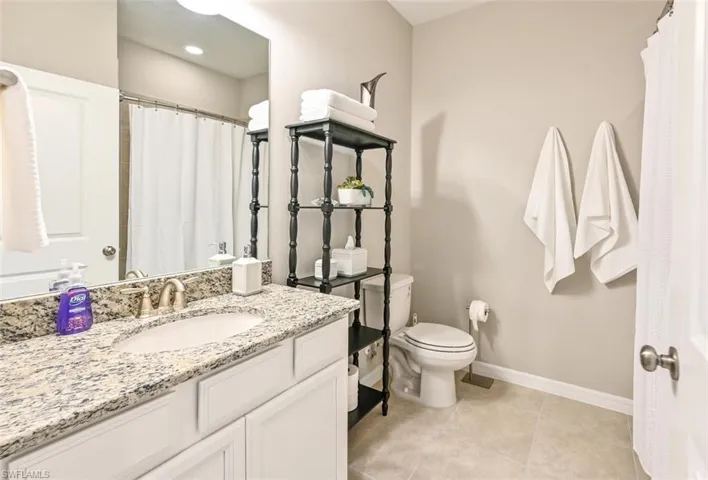 9389  Pocida  CT, Naples, FL 34119