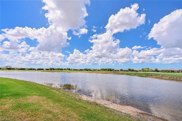 9389  Pocida  CT, Naples, FL 34119